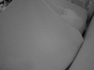 voyeurcam-julmodels-whitebed-4 webcam model stream image