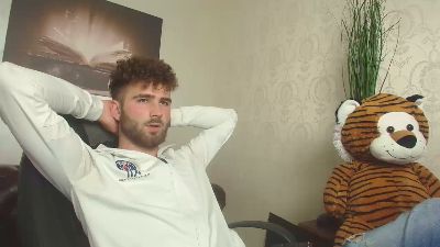 KyloEast webcam model stream image