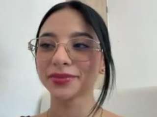 kiraalopez webcam model stream image