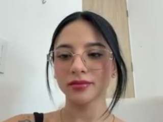 kiraalopez webcam model stream image