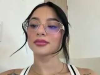 kiraalopez webcam model stream image