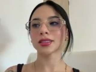 kiraalopez webcam model stream image