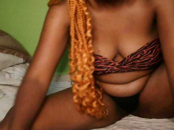 Cute-latasha webcam bongacams model stream image