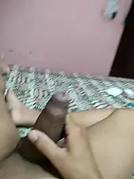 Delhi28 webcam model stream image