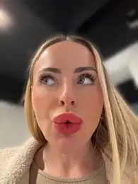 EmaSalis webcam model stream image