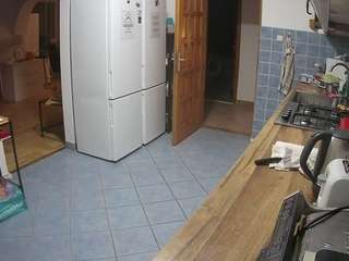 voyeurcam-julmodels-kitchen webcam model stream image
