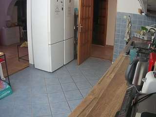 voyeurcam-julmodels-kitchen webcam model stream image