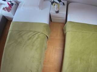 voyeurcam-julmodels-bed-5 webcam model stream image