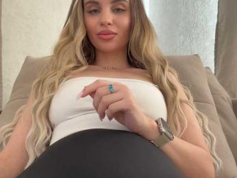 LedyMiya webcam bongacams model stream image