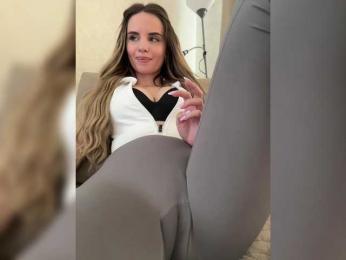 LedyMiya webcam bongacams model stream image