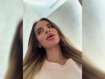 LedyMiya webcam model stream image
