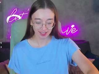 lucy-green webcam camsoda model stream image