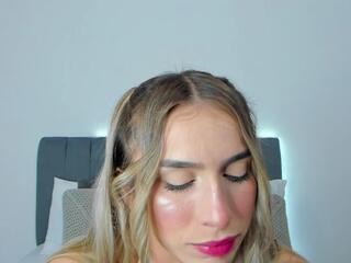Sarah Roux webcam model stream image