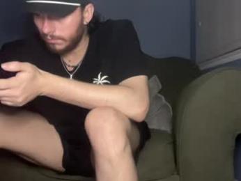tallhungcloudyy webcam model stream image