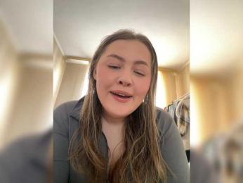 SunshineEmma webcam bongacams model stream image