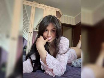 _Meggi_ webcam model stream image