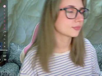Unearthly webcam model stream image