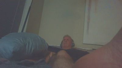 overmydaddbody webcam cam4 model stream image