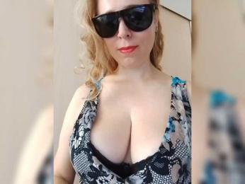 Dashulya666 webcam model stream image