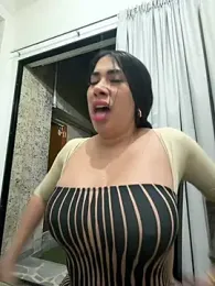 kiim_taaylor webcam model stream image