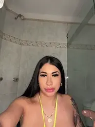 kiim_taaylor webcam model stream image