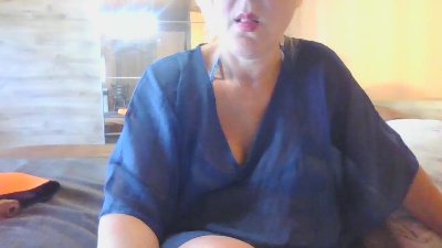 Uthopia webcam model stream image