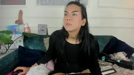 yossi_peach_cute webcam model stream image