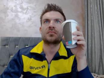 10in_deluxe webcam model stream image