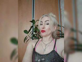 White00Pearl webcam model stream image