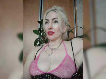 White00Pearl webcam bongacams model stream image