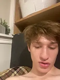 yourwhiteboy1 webcam model stream image