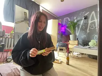 EmmaLyrica webcam stripchat model stream image