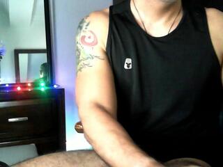 Matthew Fire webcam model stream image