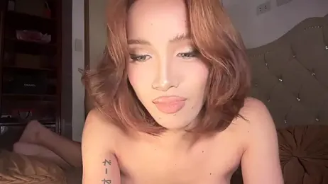IssaWave webcam stripchat model stream image