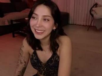 maxine_8 webcam model stream image