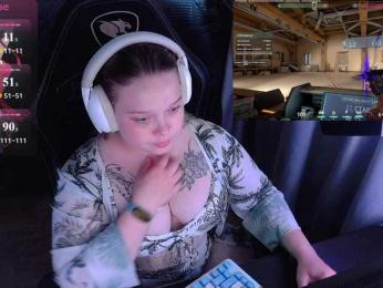 AlinaAdams webcam model stream image