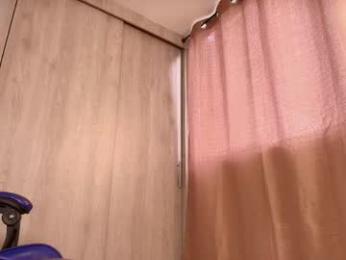 adelineefoxxx webcam chaturbate model stream image