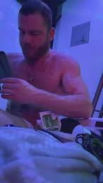 Bighairytopping webcam model stream image