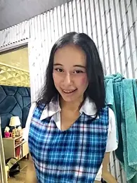 l0lita_emi webcam stripchat model stream image