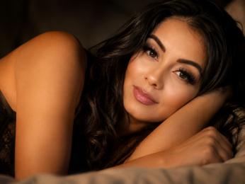 AlessaWaldorf webcam model stream image