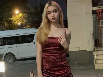 AluraFerreira webcam model stream image