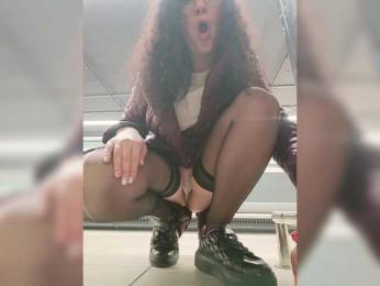 Annanas webcam model stream image