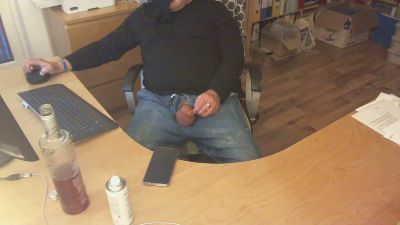 Barefooter webcam model stream image