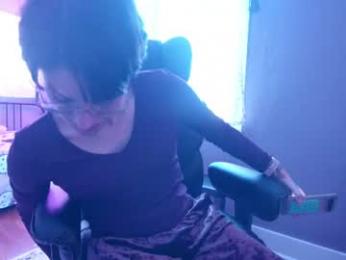 aynmarie webcam model stream image