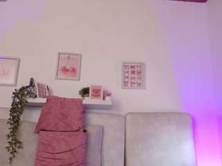 luciana-petite webcam model stream image