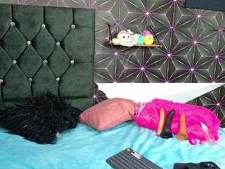 sharlotshh1 webcam model stream image