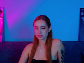 Una Page webcam model stream image