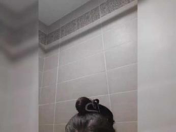 Zlykaa webcam model stream image