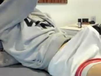 moderdelier webcam model stream image