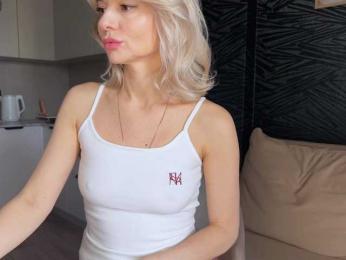 -Molly- webcam bongacams model stream image